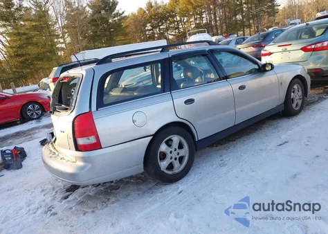 2004 Saturn L300 2 from USA, damaged, VIN 1G8JD84R74Y518379